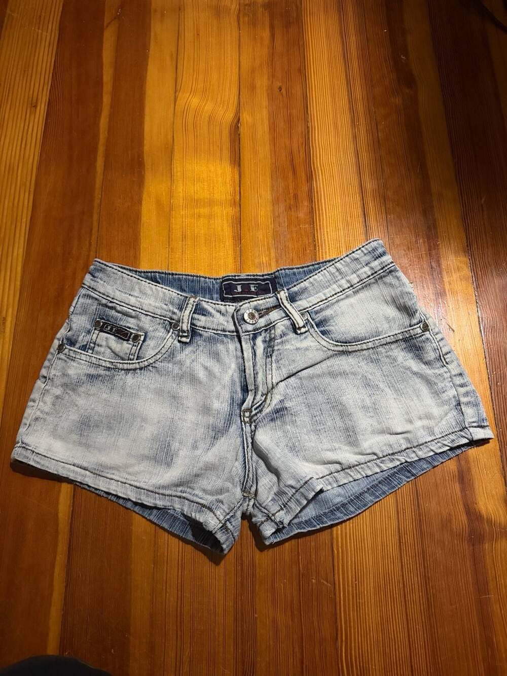 J.E. Classic Jeans Vintage Y2K Light Wash Denim Shorts